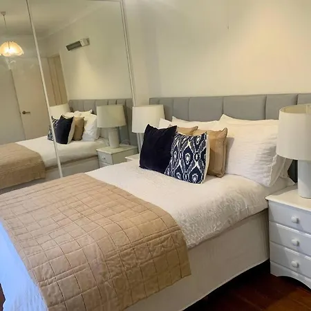 Location, Location, Location! Walk To Beach & Town Mornington Exterior photo