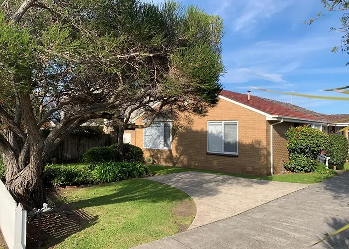 Location, Location, Location! Walk To Beach & Town