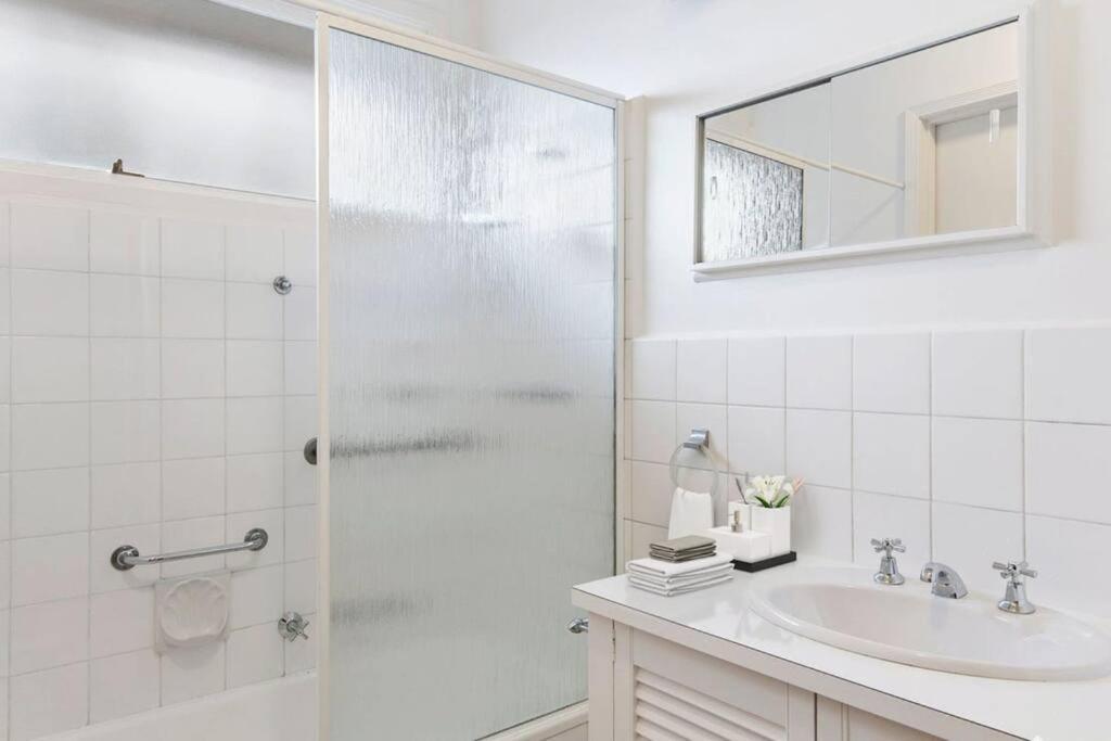 Location, Location, Location! Walk To & Town Apartment